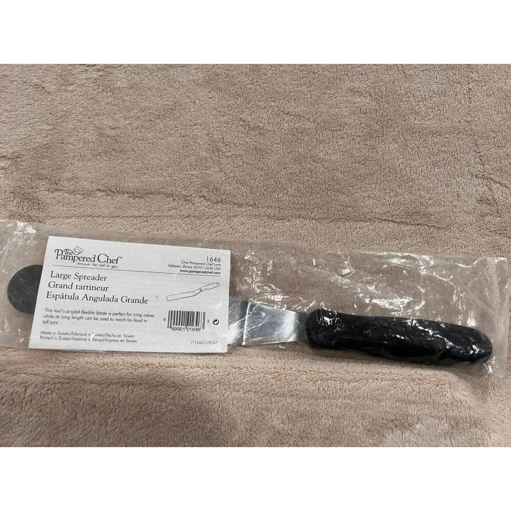 Pampered Chef Large Spreader NEW  13